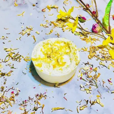 2-SIDED GOAT'S MILK LOOFAH SOAP (HONEYSUCKLE). Ultra hydrating, gorgeous blend of jasmine + honeysuckle. 4 pack Sweetwater Labs