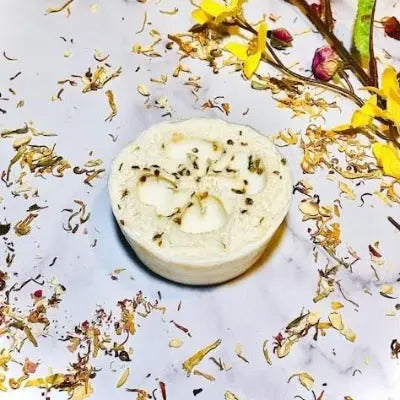2-SIDED GOAT'S MILK LOOFAH SOAPS (VERTI). Ultra hydrating. Notes of cedar + bergamot. 4 pack Sweetwater Labs