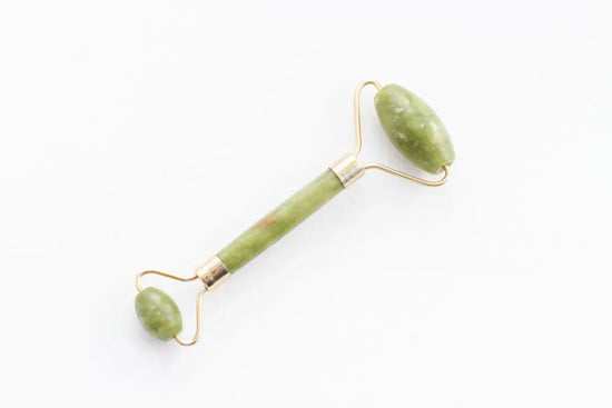 JADE FACE ROLLER. Reduces puffiness, tones skin + stimulates collagen Sweetwater Labs